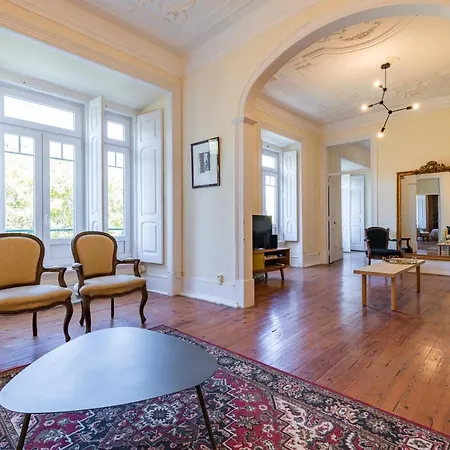 Saldanha Charming Palace Апартаменты